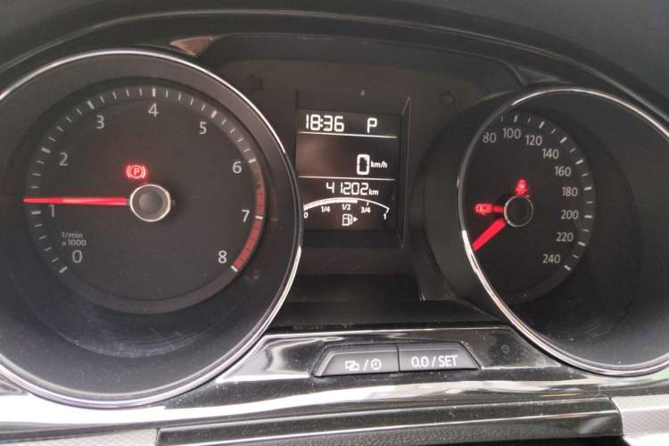 Used Volkswagen Bora 2016 1.6L Automatic Comfort Model Odometer Close Up