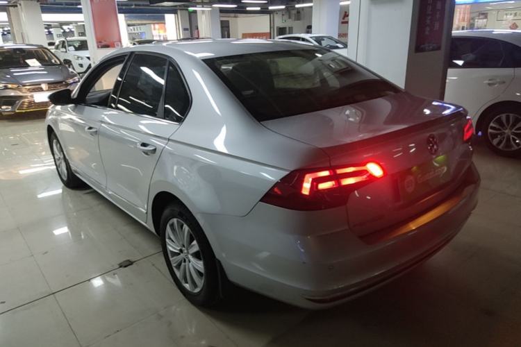Used Volkswagen Bora 2016 1.6L Manual Comfort Model Rear Left 45 Deg
