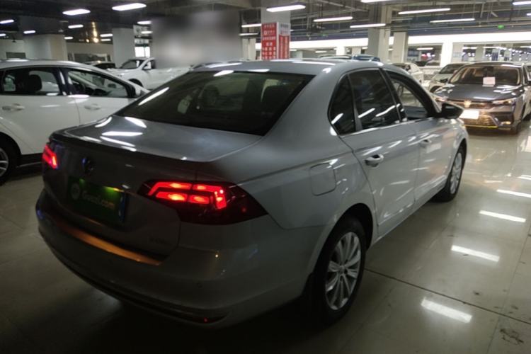Used Volkswagen Bora 2016 1.6L Manual Comfort Model Rear Right 45 Deg