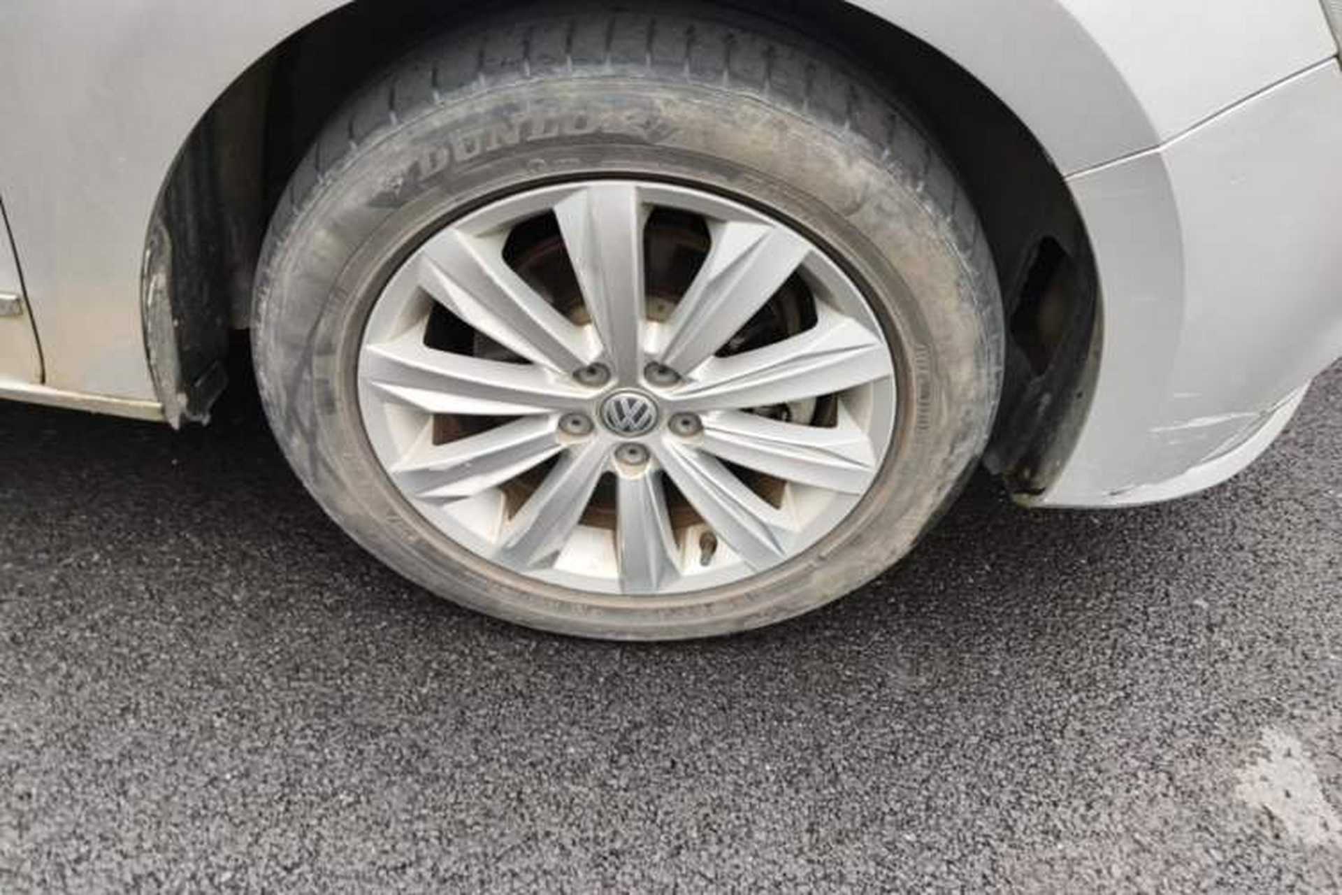 Used Volkswagen Bora 2016 1.6L Automatic Comfort Model Right Front Wheel Hub