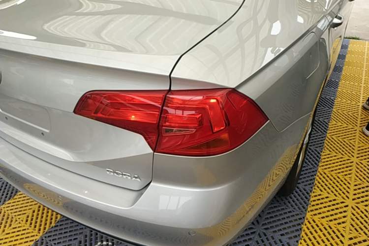 Used Volkswagen Bora 2016 1.6L Manual Fashion Edition Right Rear Taillight