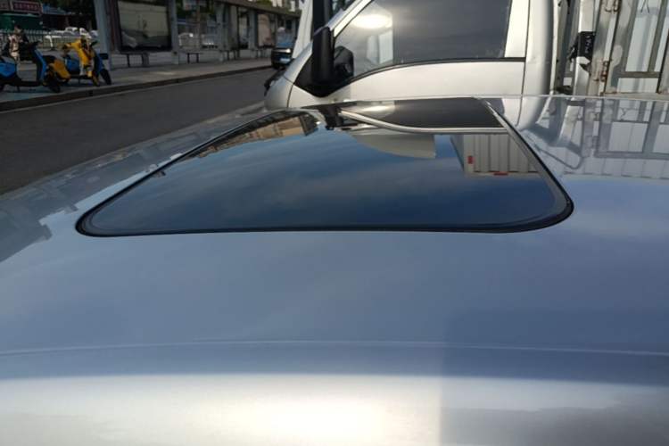 Used Volkswagen Bora 2016 1.6L Automatic Comfort Model Roof