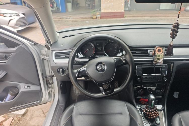 Used Volkswagen Bora 2016 1.6L Automatic Comfort Model Steering Wheel