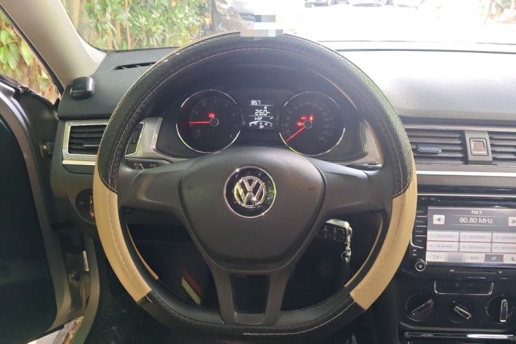 Used Volkswagen Bora 2016 1.6L Manual Fashion Edition Steering Wheel
