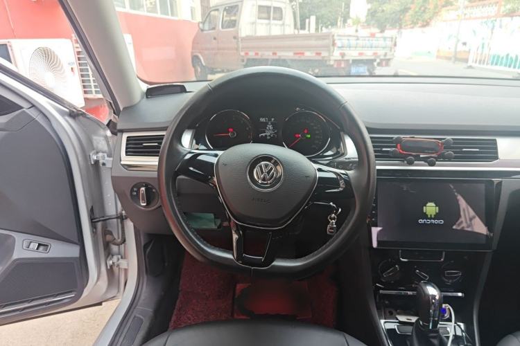 Used Volkswagen Bora 2016 1.6L Automatic Comfort Model Steering Wheel