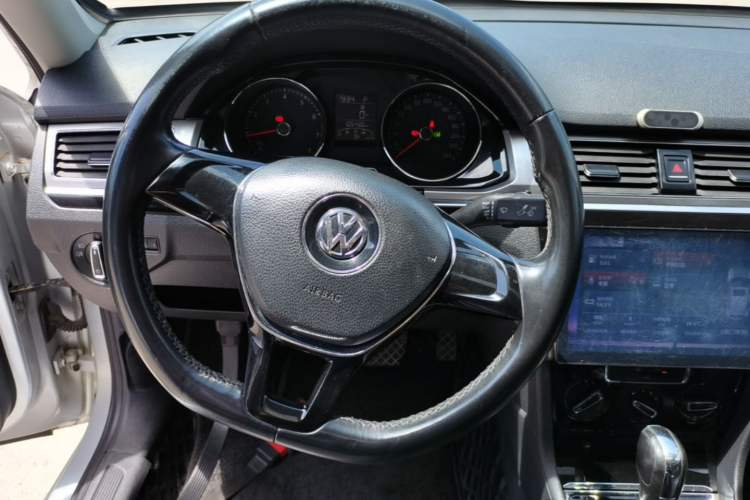 Used Volkswagen Bora 2016 1.6L Automatic Comfort Model Steering Wheel