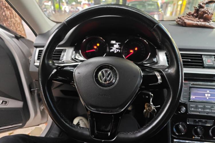 Used Volkswagen Bora 2016 1.6L Manual Comfort Model Steering Wheel