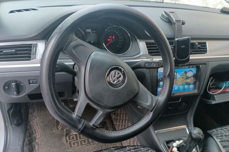 Used Volkswagen Bora 2016 1.6L Manual Fashion Edition Steering Wheel