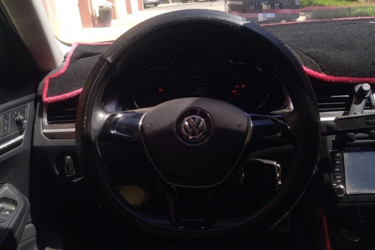 Used Volkswagen Bora 2016 1.6L Manual Comfort Model Steering Wheel