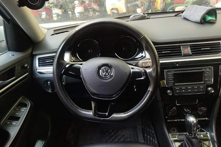 Used Volkswagen Bora 2016 1.6L Automatic Comfort Model Steering Wheel