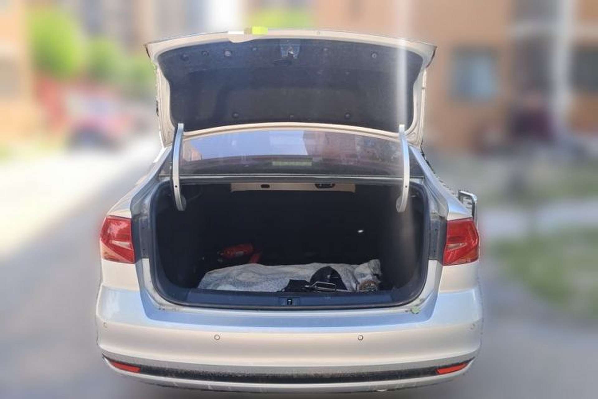 Used Volkswagen Bora 2016 1.6L Manual Fashion Edition Trunk