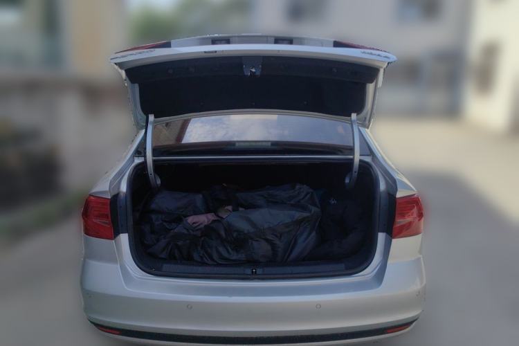 Used Volkswagen Bora 2016 1.6L Automatic Fashion Model Trunk