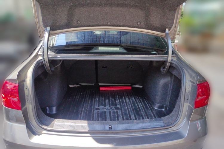 Used Volkswagen Bora 2016 1.6L Manual Comfort Model Trunk