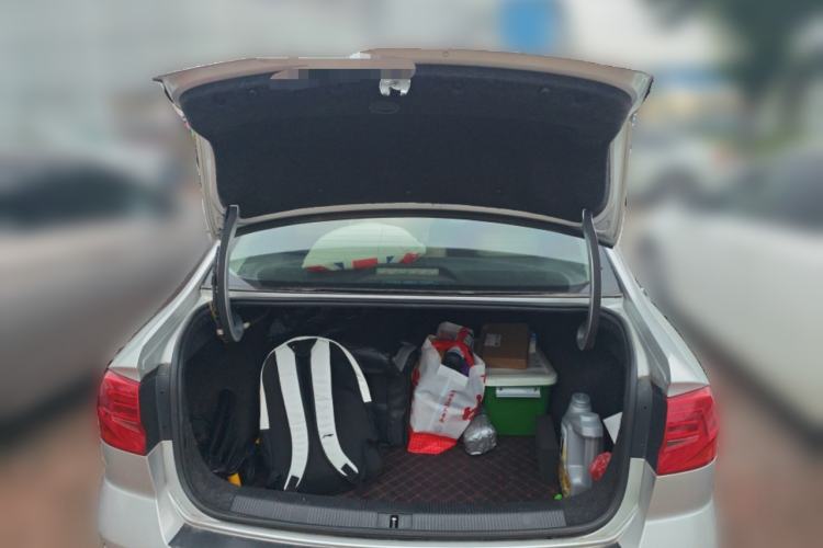 Used Volkswagen Bora 2016 1.6L Manual Fashion Edition Trunk