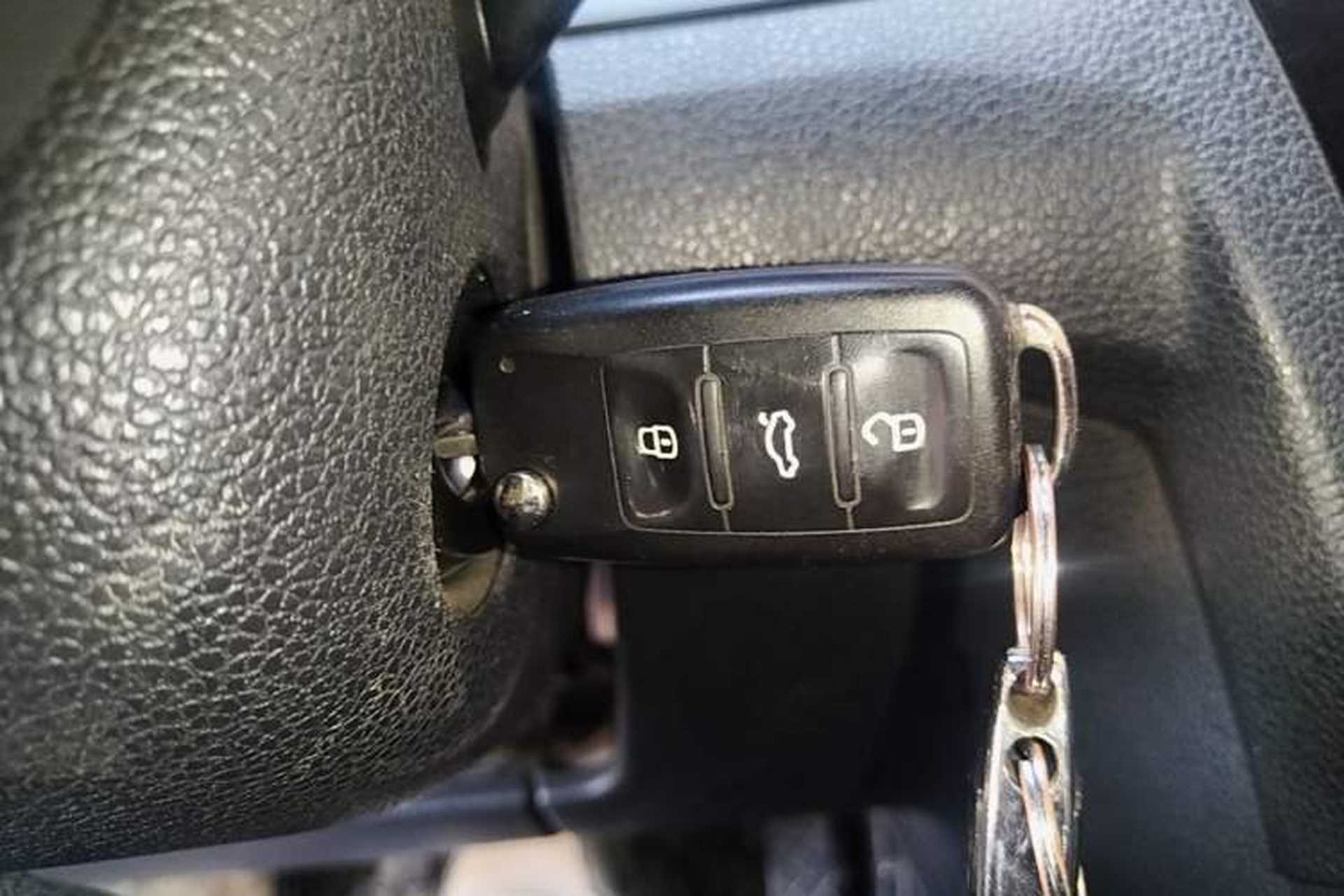 Used Volkswagen Bora 2016 1.6L Manual Fashion Edition Vehicle Key