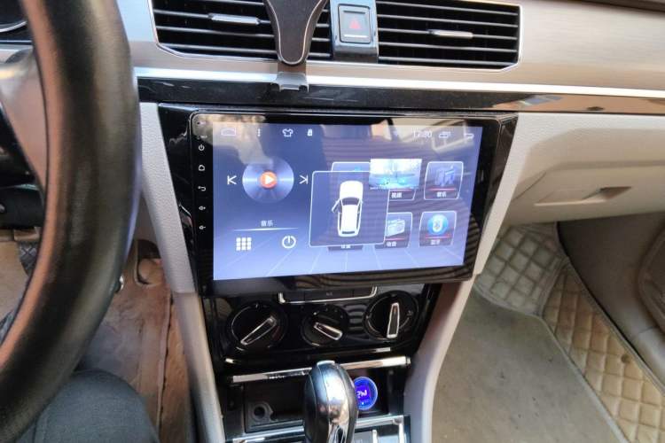 Used Volkswagen Bora 2016 1.6L Automatic Comfort Model Audio And AC Panel