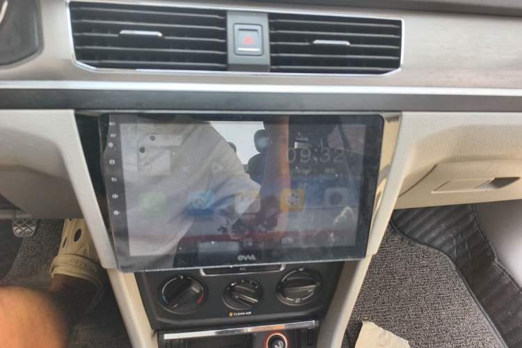 Used Volkswagen Bora 2016 1.6L Manual Fashion Edition Audio And AC Panel