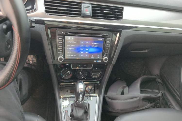 Used Volkswagen Bora 2016 1.6L Automatic Comfort Model Audio And AC Panel
