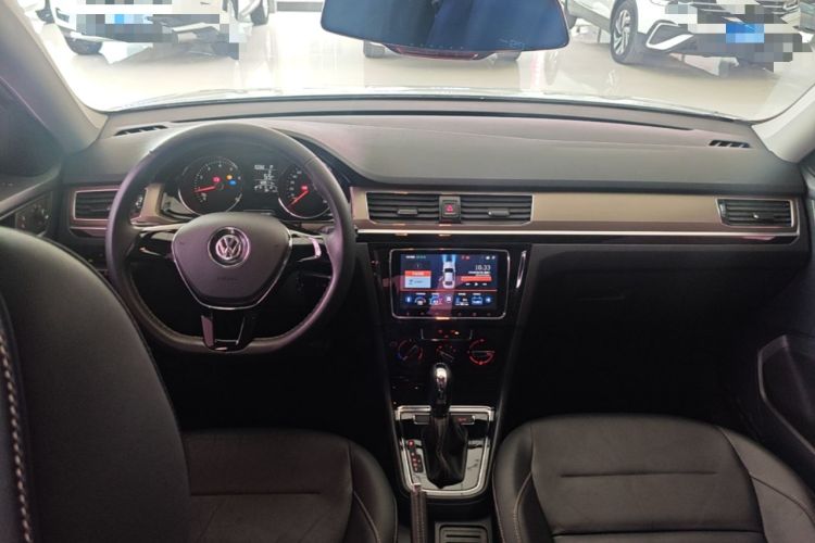 Used Volkswagen Bora 2016 230TSI DSG 25th Anniversary Edition Center Console