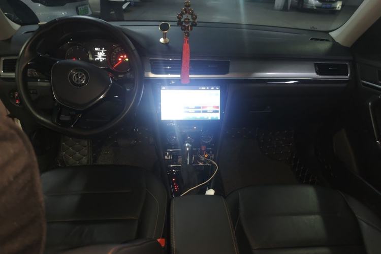 Used Volkswagen Bora 2016 230TSI DSG Comfort Model Center Console