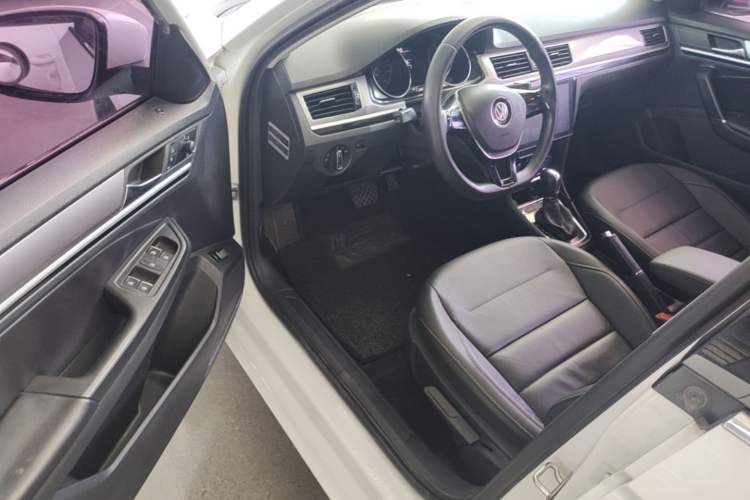 Used Volkswagen Bora 2016 1.6L Automatic Comfort Model Driver Seat