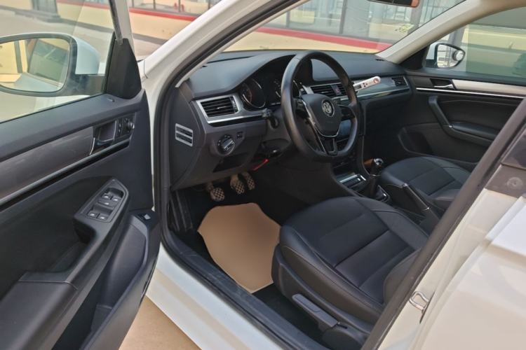 Used Volkswagen Bora 2016 1.6L Manual Comfort Model Driver Seat