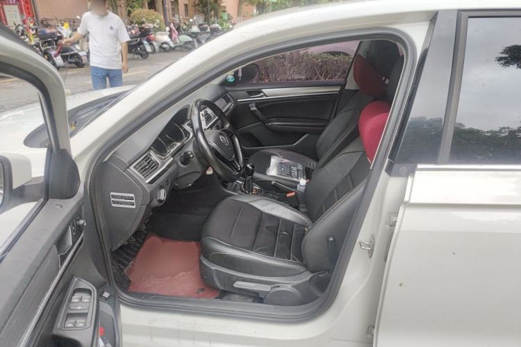 Used Volkswagen Bora 2016 1.6L Manual Comfort Model Driver Seat