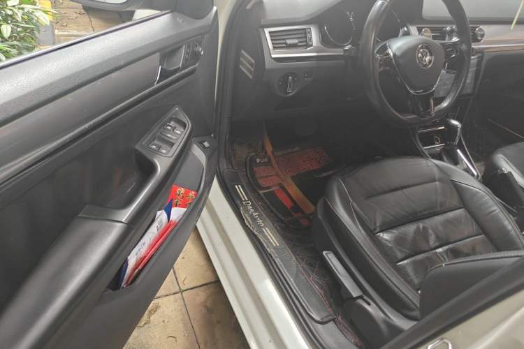 Used Volkswagen Bora 2016 230TSI DSG Comfort Model Driver Seat