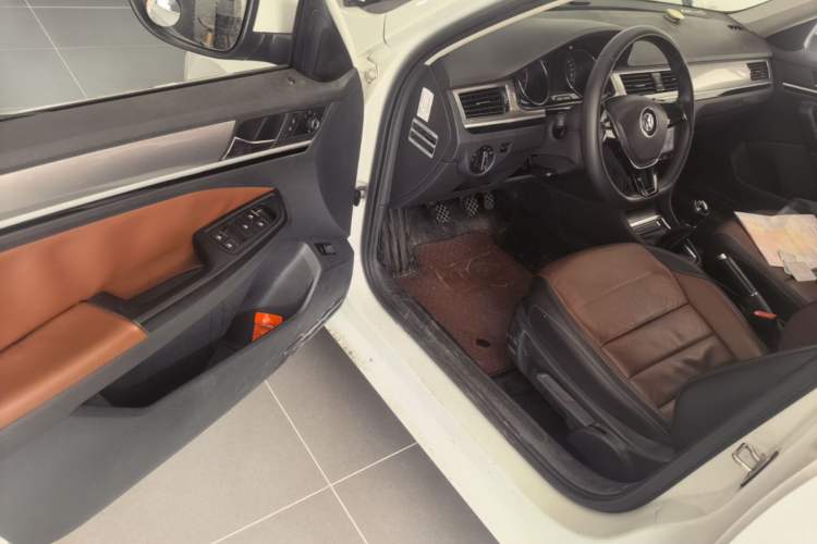 Used Volkswagen Bora 2016 1.6L Manual Comfort Model Driver Seat