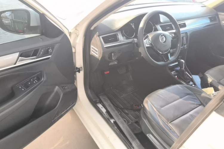Used Volkswagen Bora 2016 1.6L Automatic Comfort Model Driver Seat