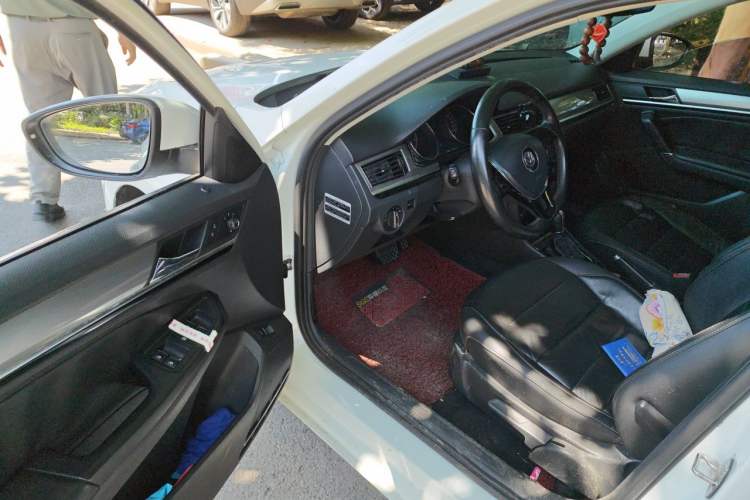 Used Volkswagen Bora 2016 1.6L Automatic Comfort Model Driver Seat