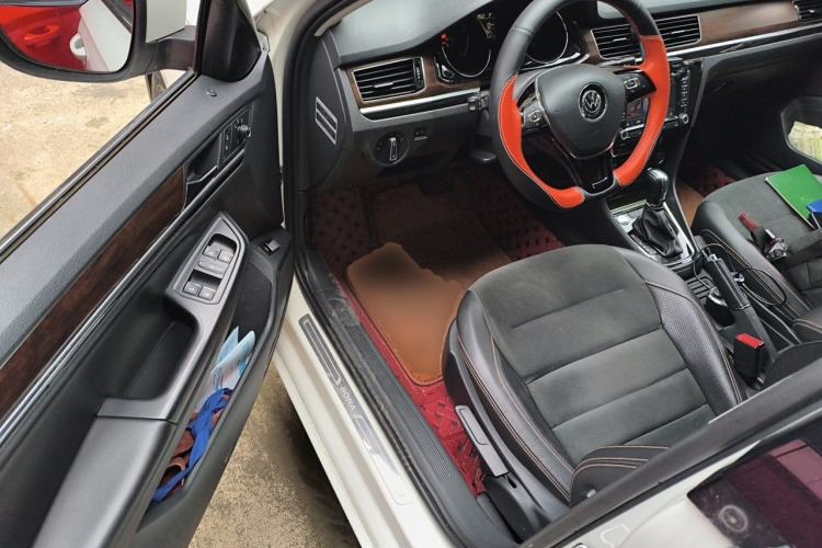 Used Volkswagen Bora 2016 1.6L Automatic Luxury Model Driver Seat