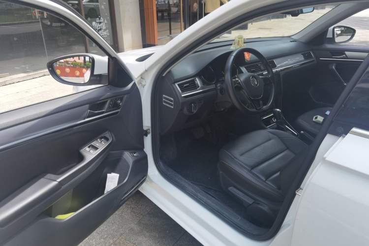 Used Volkswagen Bora 2016 1.6L Automatic Comfort Model Driver Seat