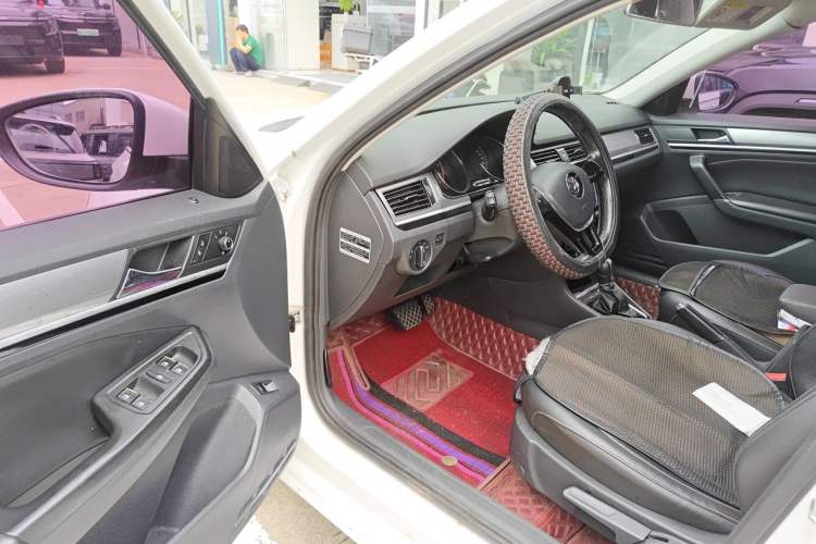 Used Volkswagen Bora 2016 230TSI DSG Comfort Model Driver Seat