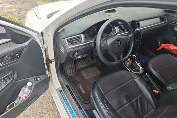 Used Volkswagen Bora 2016 1.6L Automatic Fashion Model Driver Seat
