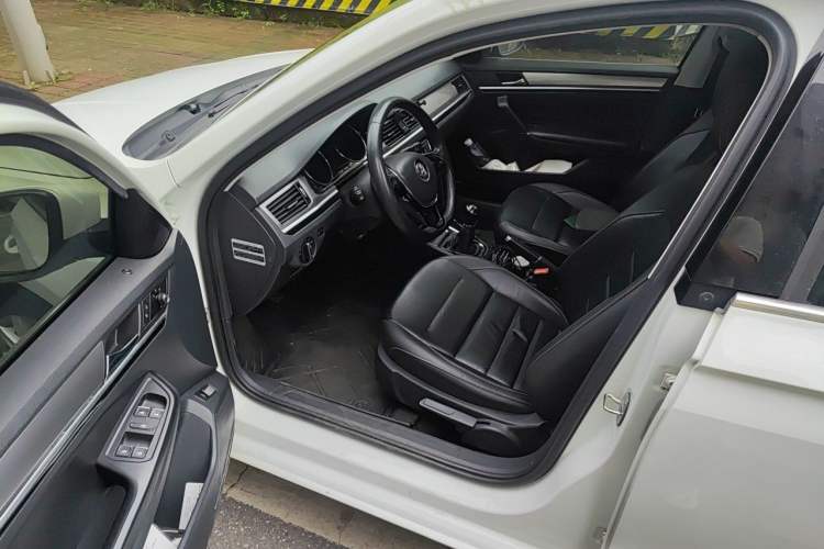 Used Volkswagen Bora 2016 1.6L Manual Comfort Model Driver Seat