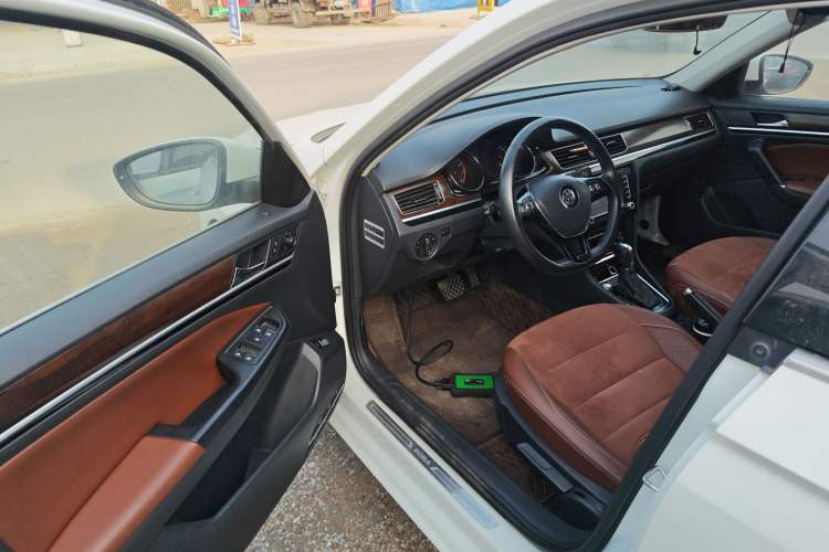Used Volkswagen Bora 2016 1.6L Automatic Luxury Model Driver Seat
