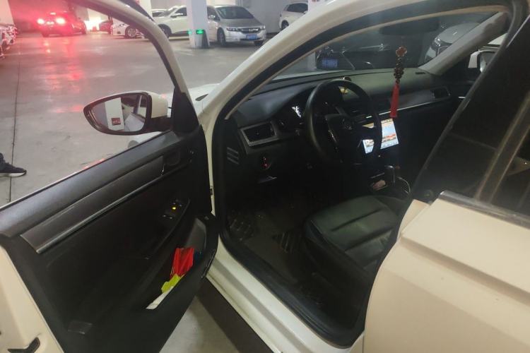 Used Volkswagen Bora 2016 230TSI DSG Comfort Model Driver Seat