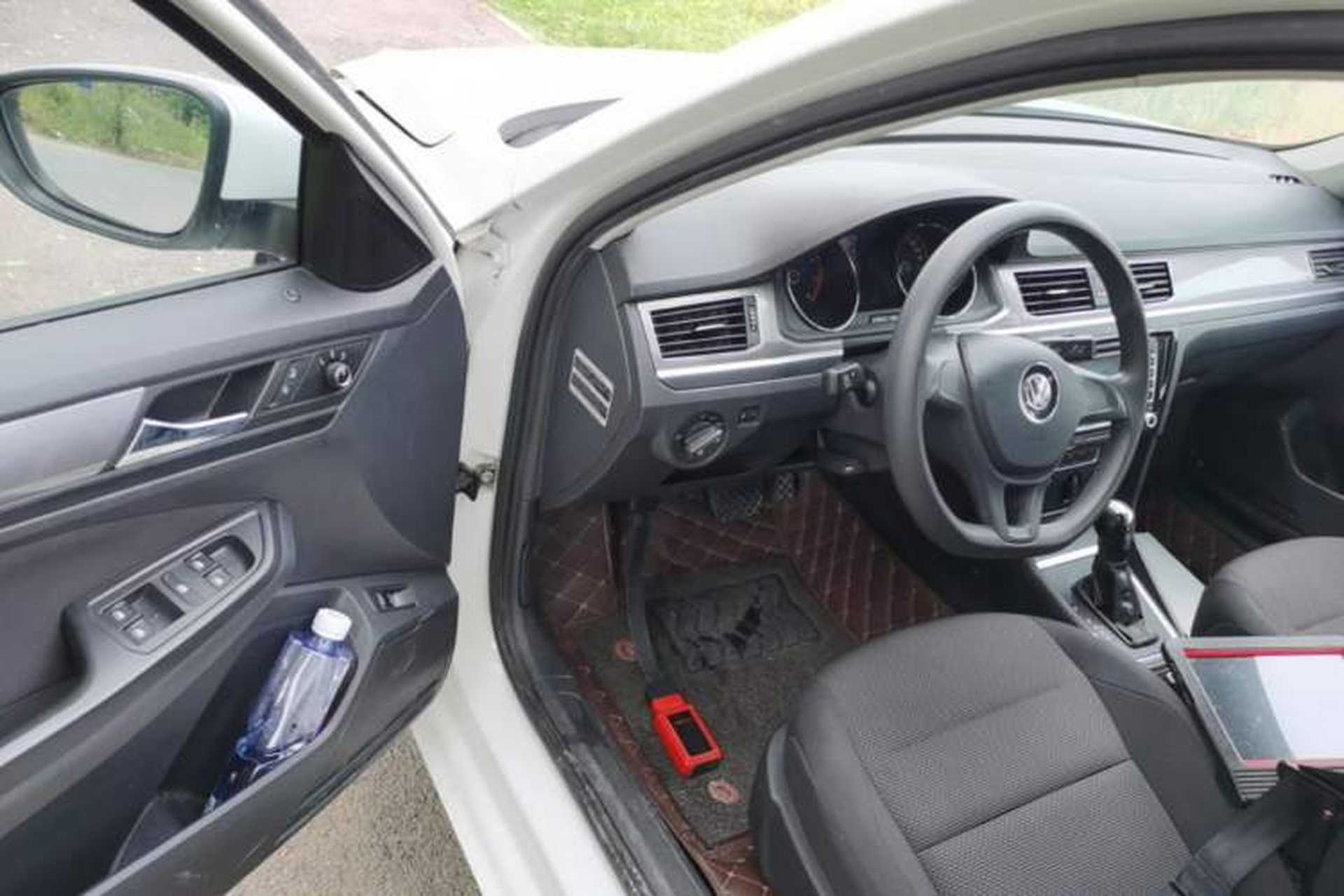 Used Volkswagen Bora 2016 1.6L Automatic Fashion Model Driver Seat