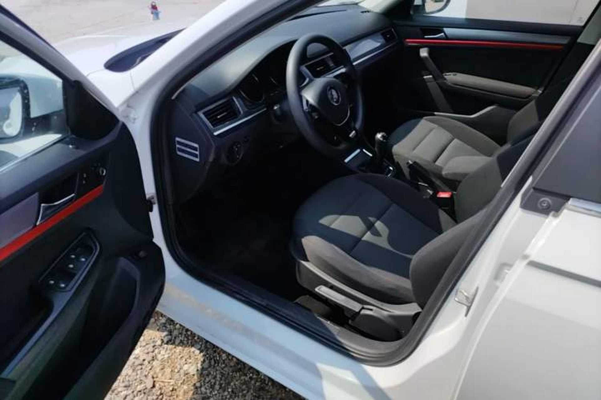 Used Volkswagen Bora 2016 1.6L Manual Fashion Edition Driver Seat