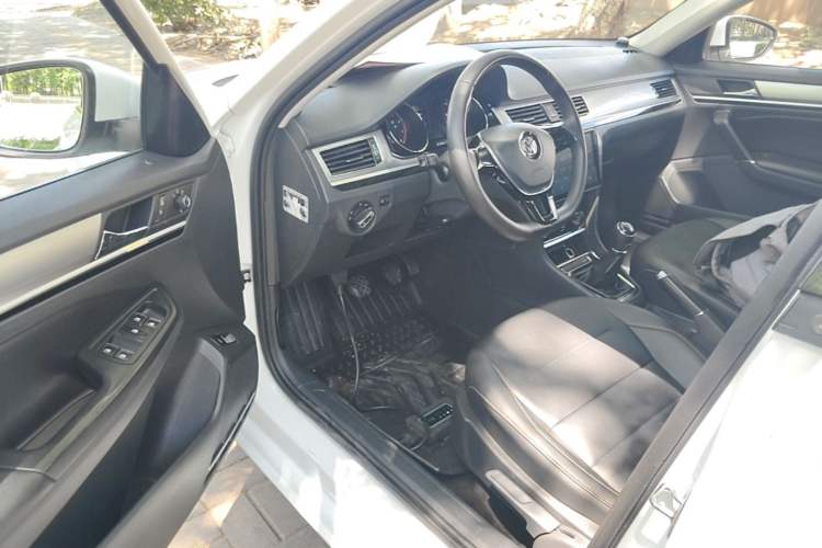 Used Volkswagen Bora 2016 1.6L Manual Comfort Model Driver Seat