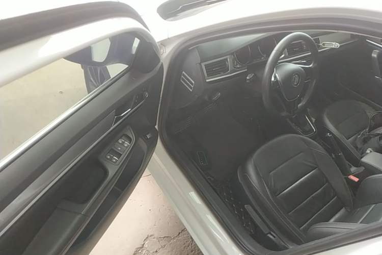 Used Volkswagen Bora 2016 1.6L Automatic Comfort Model Driver Seat