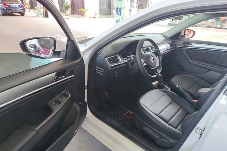 Used Volkswagen Bora 2016 1.6L Automatic Comfort Model Driver Seat