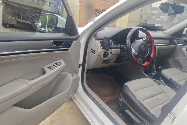 Used Volkswagen Bora 2016 1.6L Manual Comfort Model Driver Seat