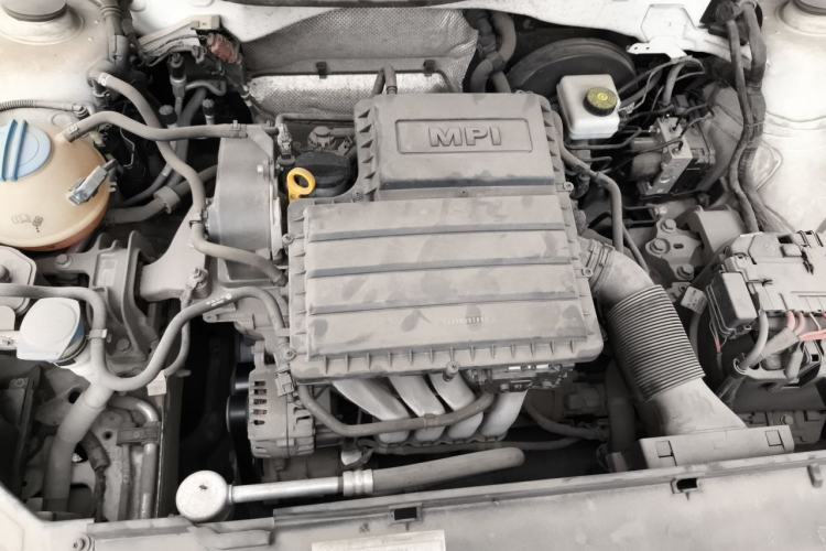 Used Volkswagen Bora 2016 1.6L Manual Comfort Model Engine Bay