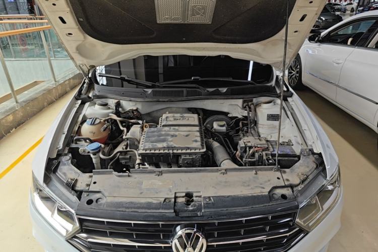 Used Volkswagen Bora 2016 1.6L Automatic Comfort Model Engine Bay