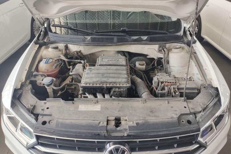 Used Volkswagen Bora 2016 1.6L Automatic Comfort Model Engine Bay