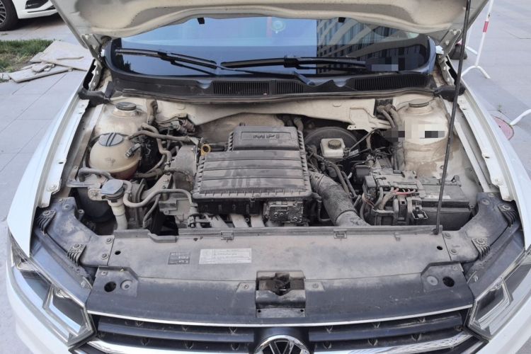 Used Volkswagen Bora 2016 1.6L Automatic Fashion Model Engine Bay