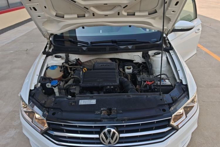 Used Volkswagen Bora 2016 1.6L Manual Comfort Model Engine Bay