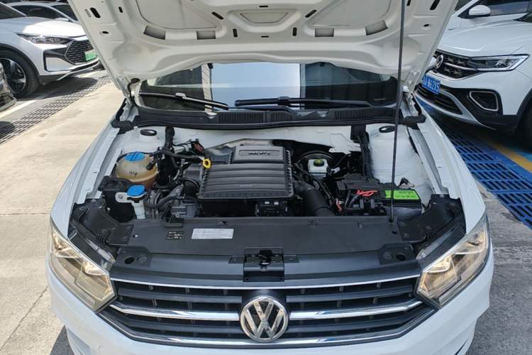 Used Volkswagen Bora 2016 1.6L Automatic Fashion Model Engine Bay